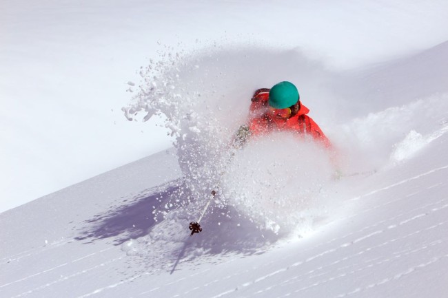 Skiing in deep snow and freeriding in Bad Gastein © Shutterstock
